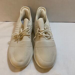 Unisex cream color sneakers.  See size chart - 40.5/women 9.5 & men 8